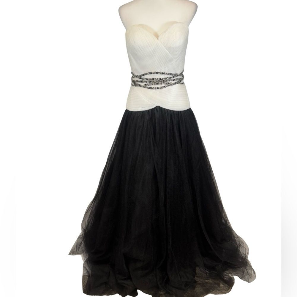 Jovani stunning black & white strapless tulle princess ball wedding gown size 8